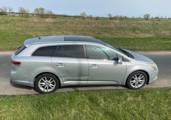 Toyota Avensis cena 19600 przebieg: 187000, rok produkcji 2011 z Chodzież małe 172